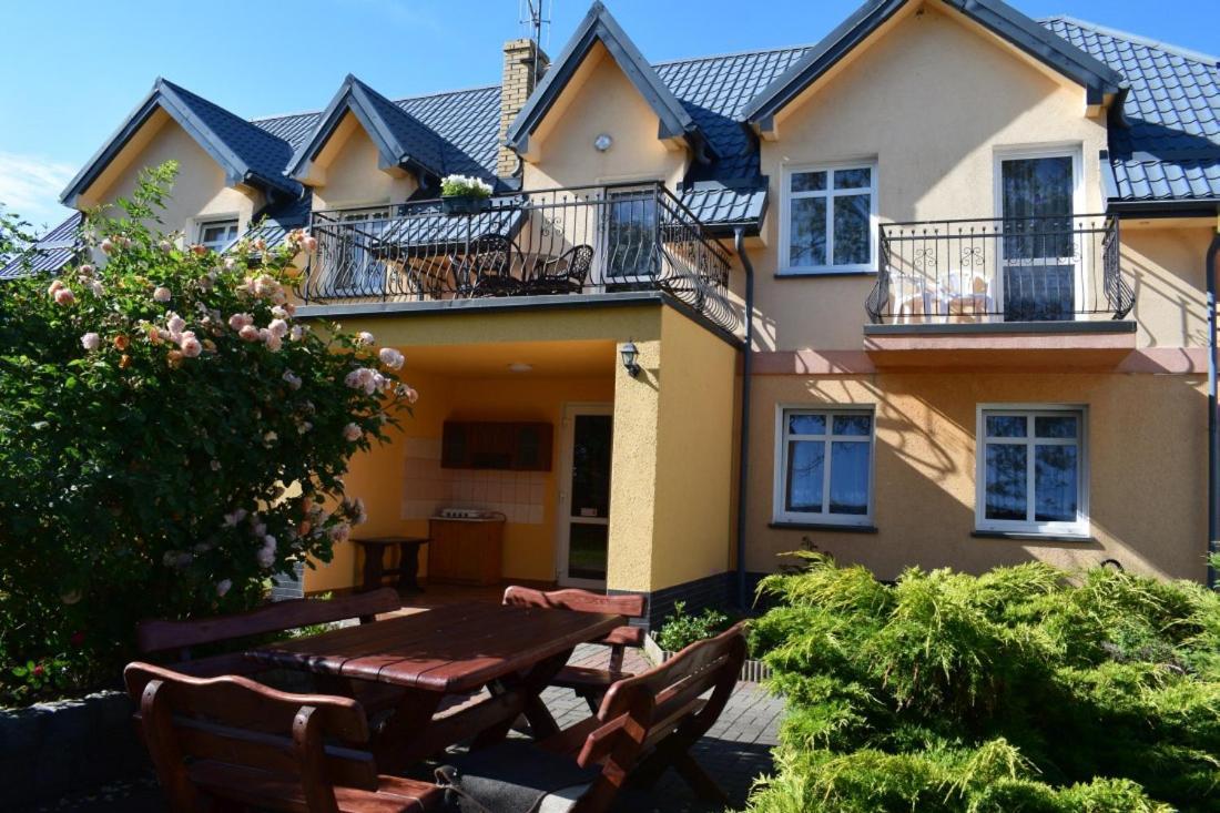 Hotel U Rybaka Jezierzany Exterior foto